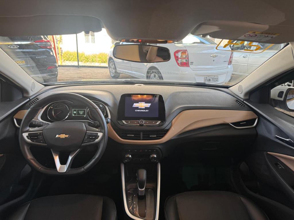 CHEVROLET Onix Hatch - Foto