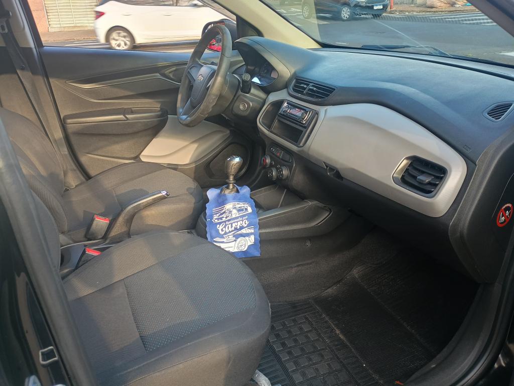 CHEVROLET Onix Hatch - Foto