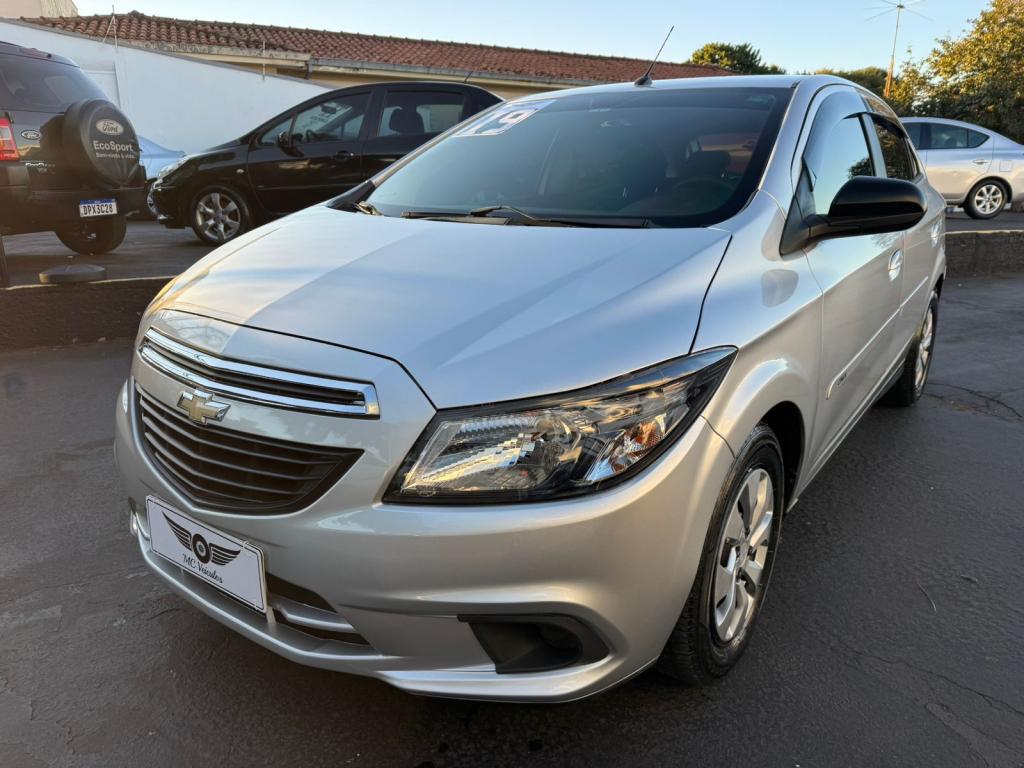 CHEVROLET Onix Hatch - Foto