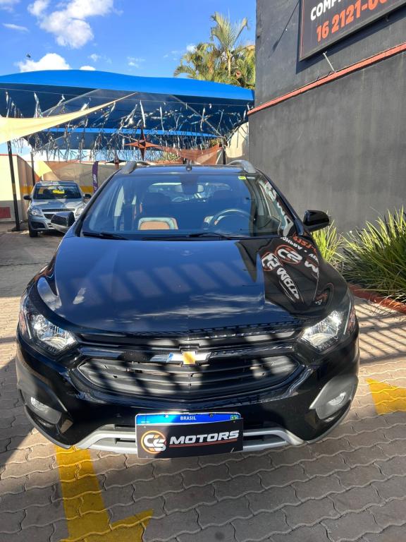 CHEVROLET Onix Hatch - Foto