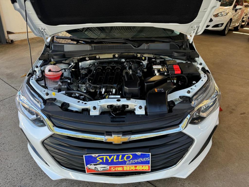 CHEVROLET Onix Hatch - Foto