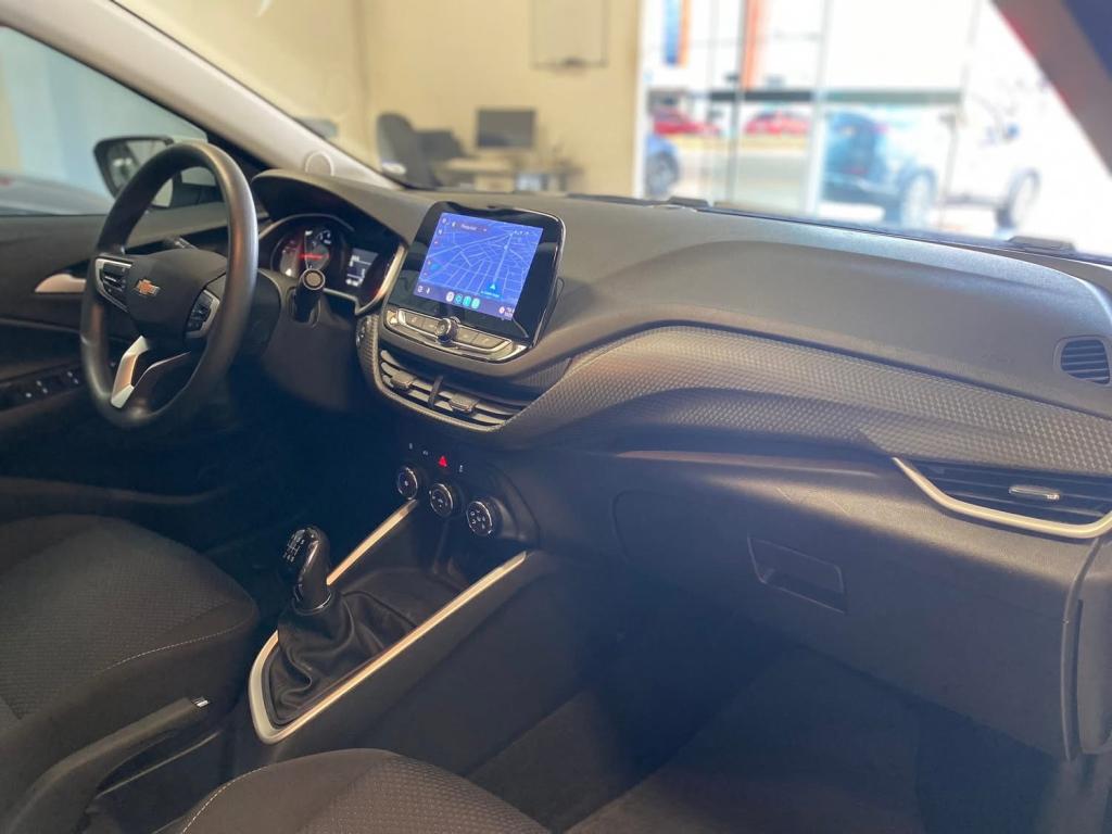 CHEVROLET Onix Hatch - Foto