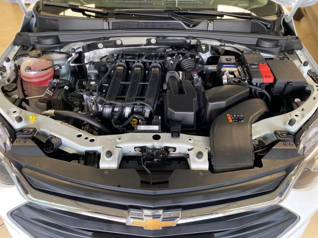 CHEVROLET Onix Hatch - Foto