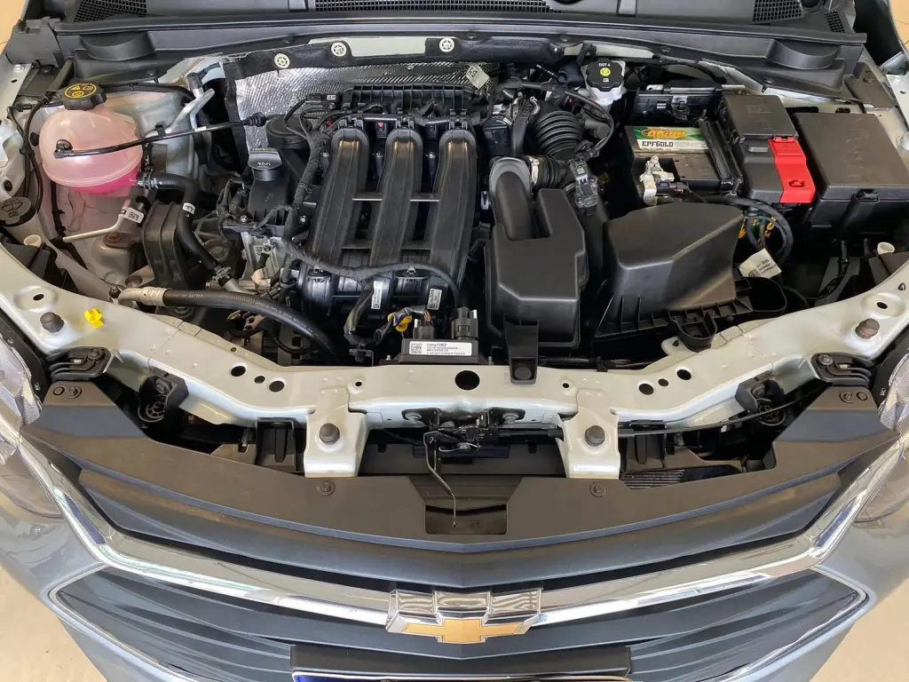 CHEVROLET Onix Hatch - Foto