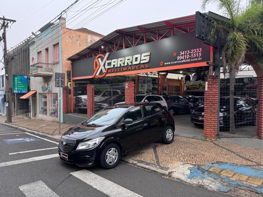 CHEVROLET Onix Hatch - Foto