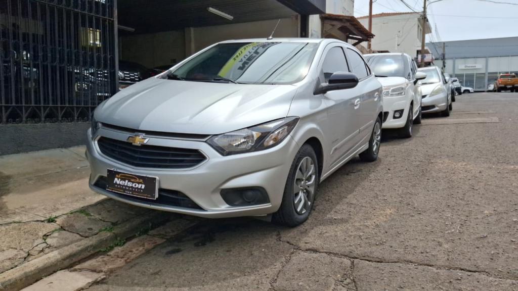 CHEVROLET Onix Hatch