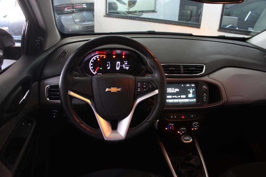 CHEVROLET Onix Hatch - Foto