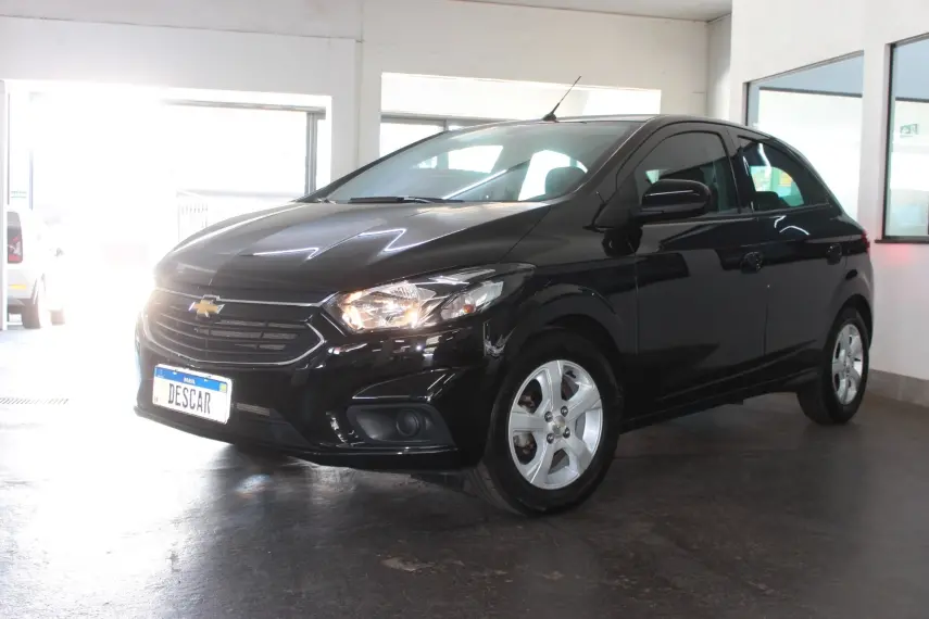 CHEVROLET Onix Hatch - Foto