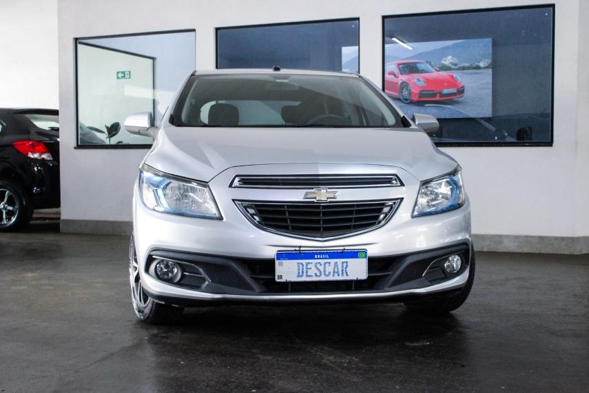 CHEVROLET Onix Hatch - Foto