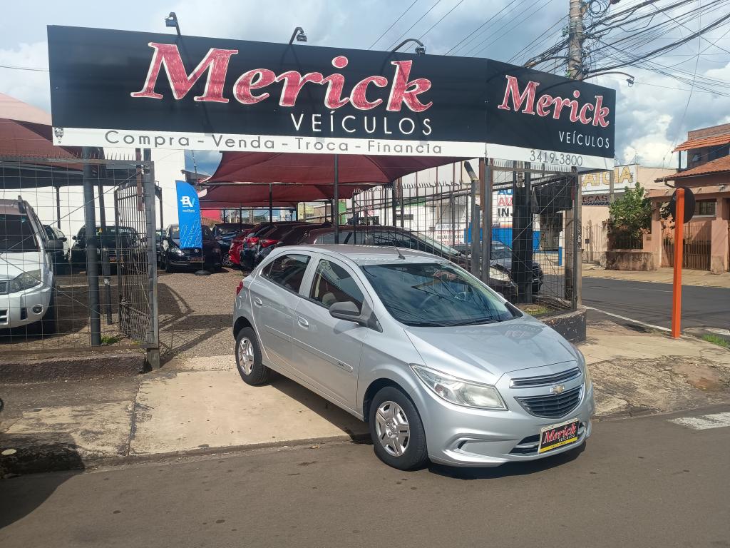 CHEVROLET Onix Hatch