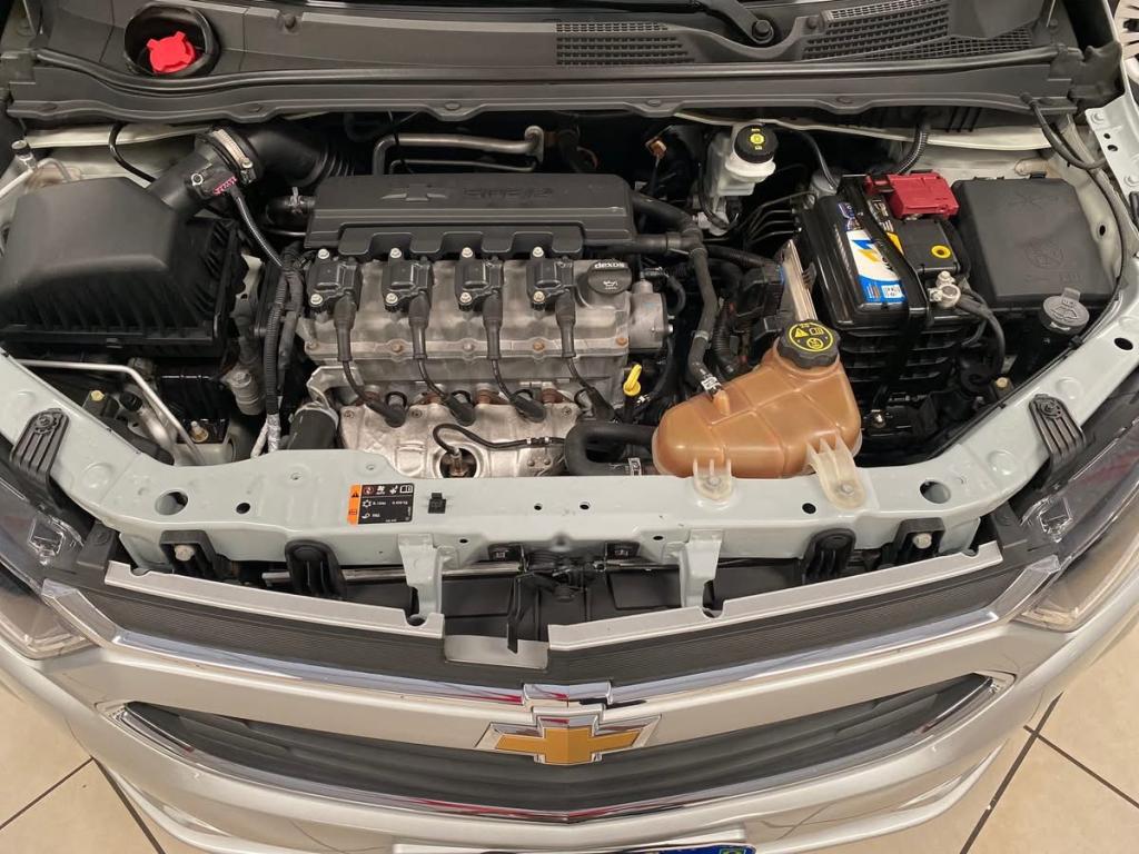 CHEVROLET Onix Hatch - Foto