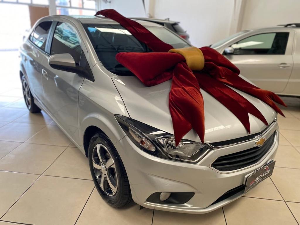 CHEVROLET Onix Hatch - Foto