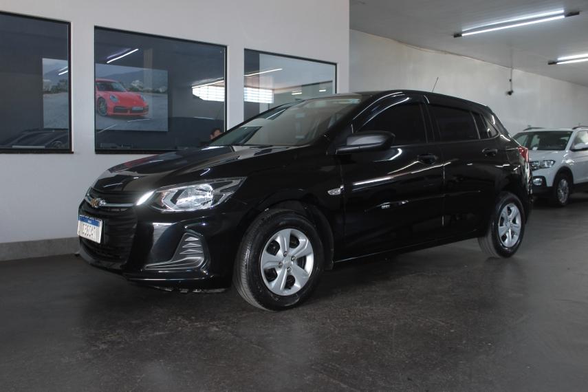 CHEVROLET Onix Hatch - Foto