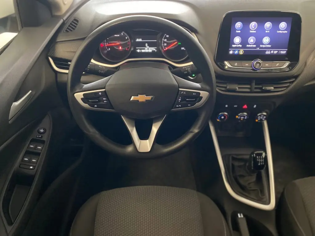 CHEVROLET Onix Hatch - Foto