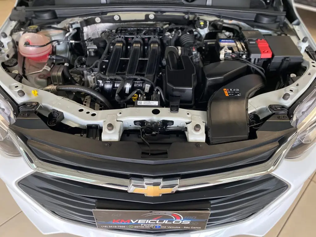 CHEVROLET Onix Hatch - Foto