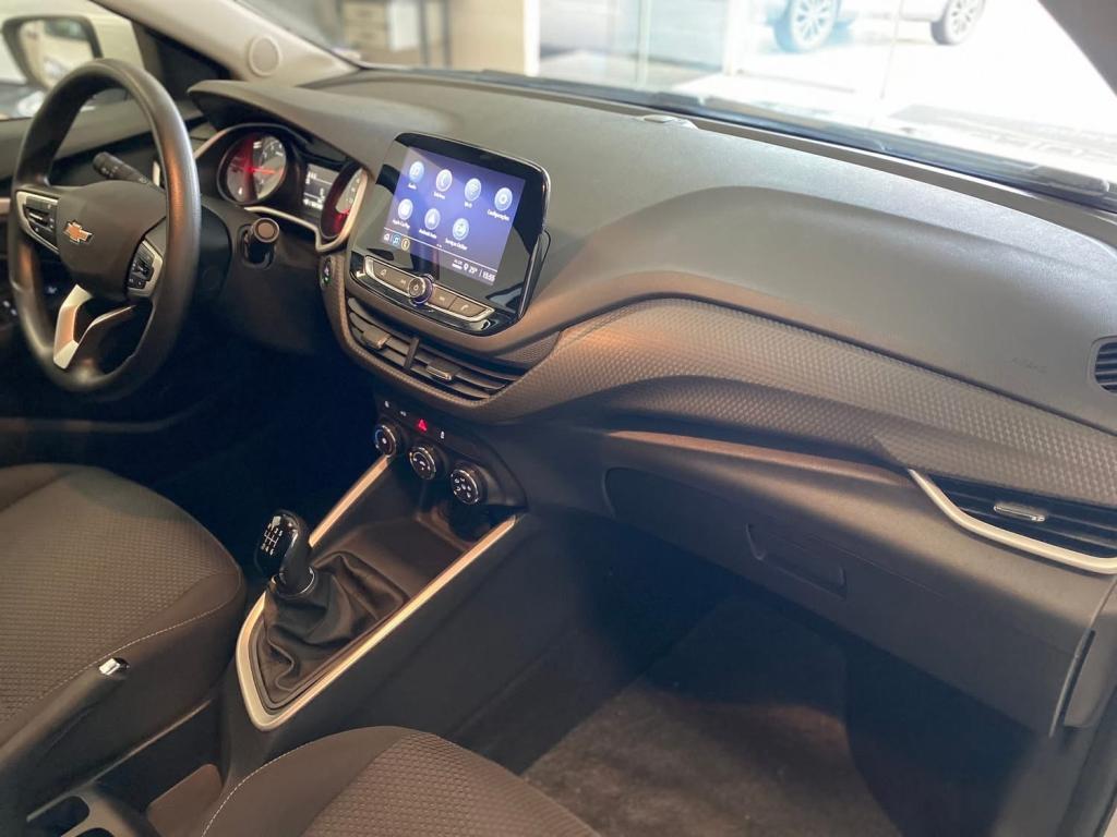 CHEVROLET Onix Hatch - Foto