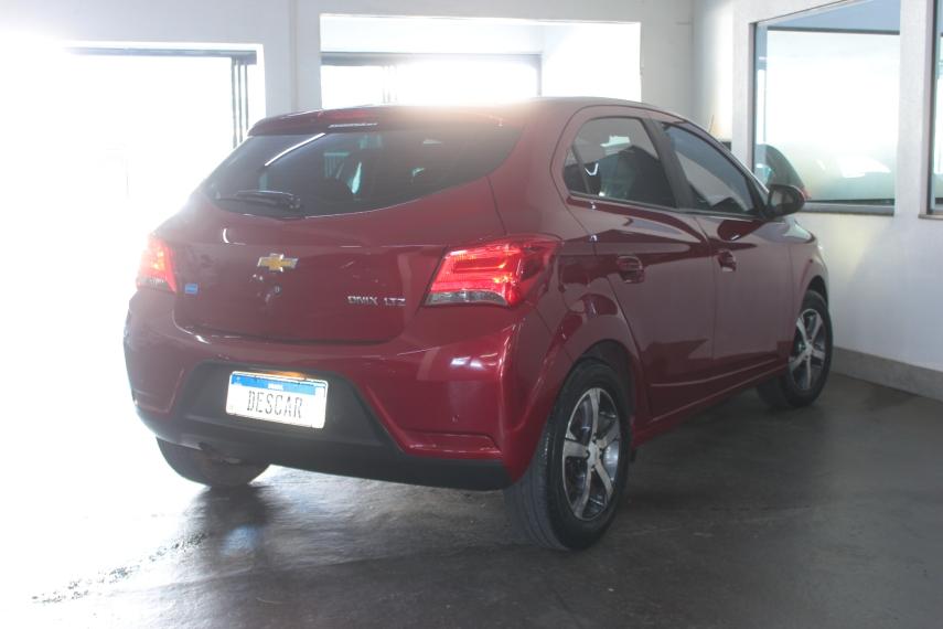 CHEVROLET Onix Hatch - Foto