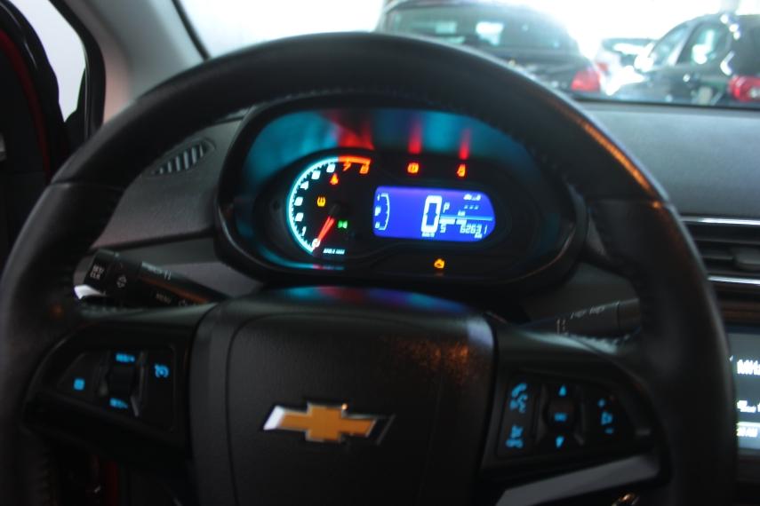 CHEVROLET Onix Hatch - Foto