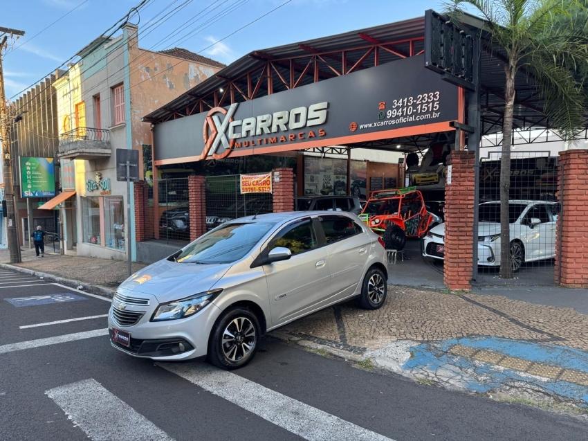 CHEVROLET Onix Hatch - Foto