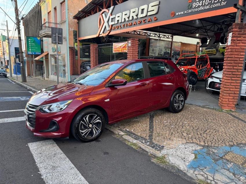 CHEVROLET Onix Hatch - Foto