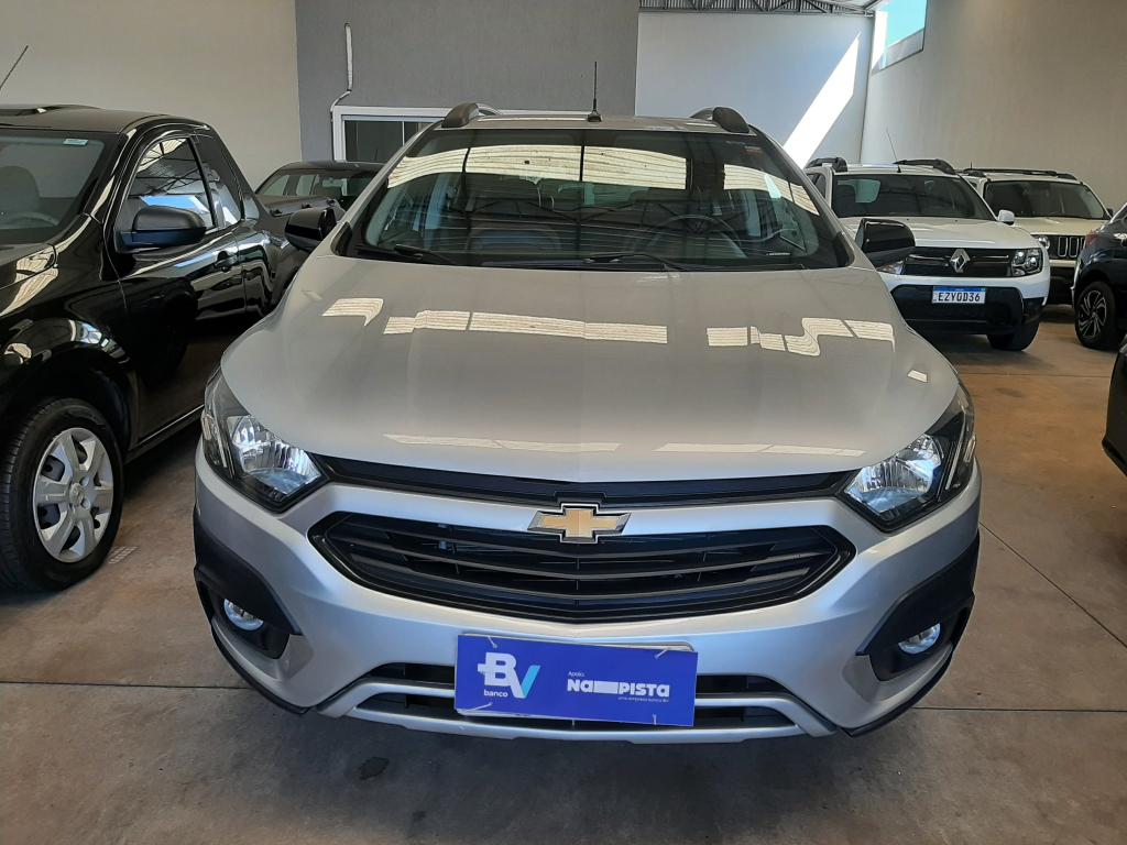 CHEVROLET Onix Hatch - Foto