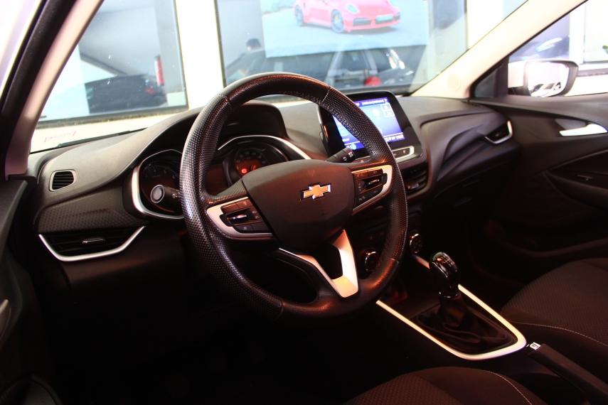 CHEVROLET Onix Hatch - Foto
