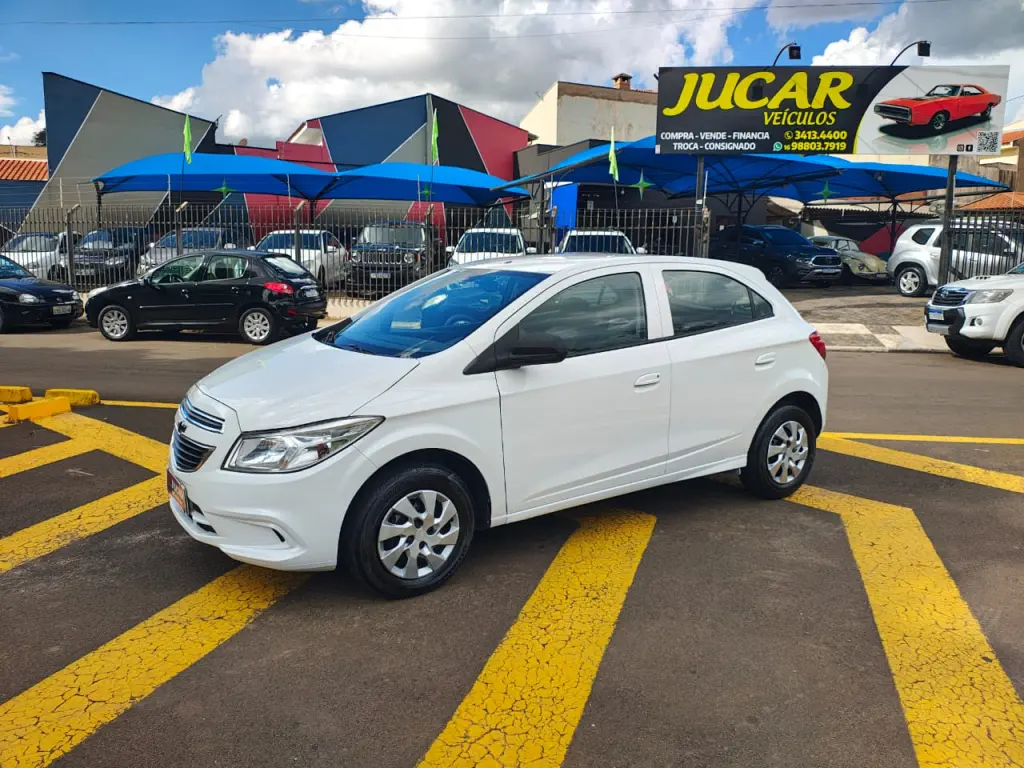 CHEVROLET Onix Hatch