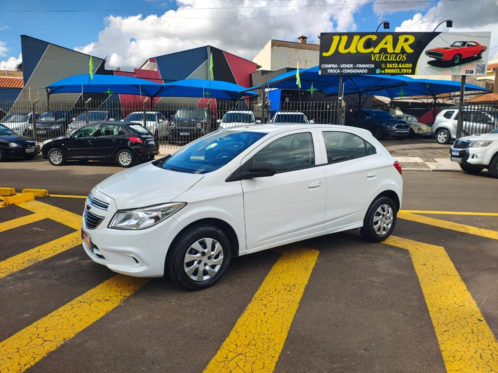 CHEVROLET Onix Hatch - Foto