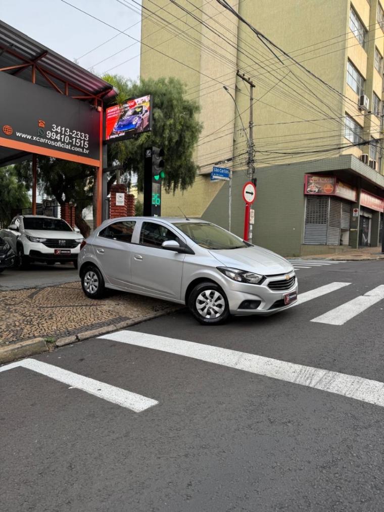 CHEVROLET Onix Hatch
