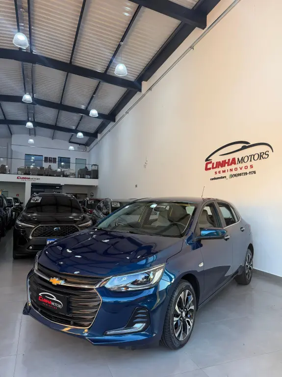 CHEVROLET Onix Hatch - Foto