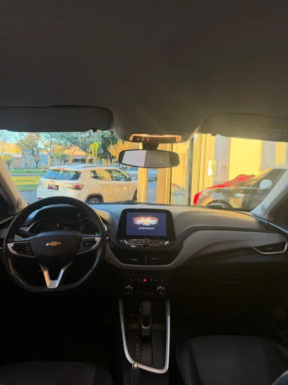 CHEVROLET Onix Hatch - Foto
