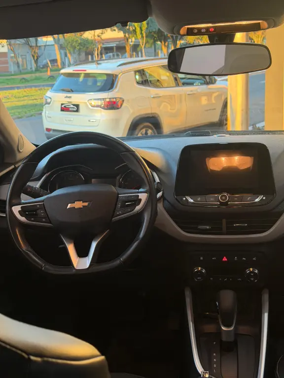 CHEVROLET Onix Hatch - Foto