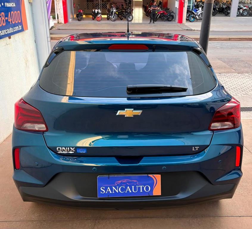 CHEVROLET Onix Hatch - Foto