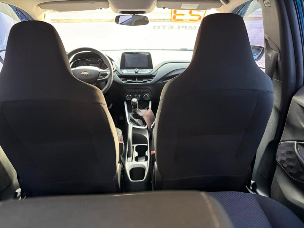 CHEVROLET Onix Hatch - Foto