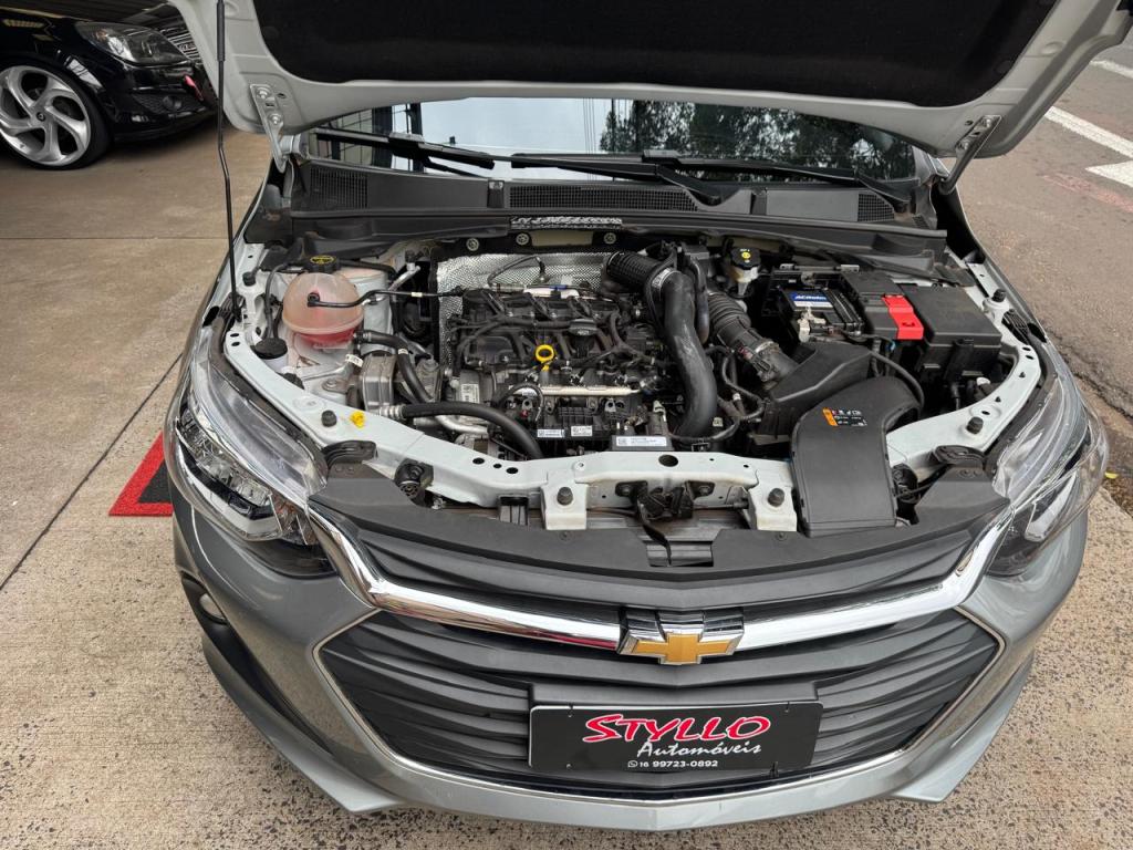 CHEVROLET Onix Hatch - Foto