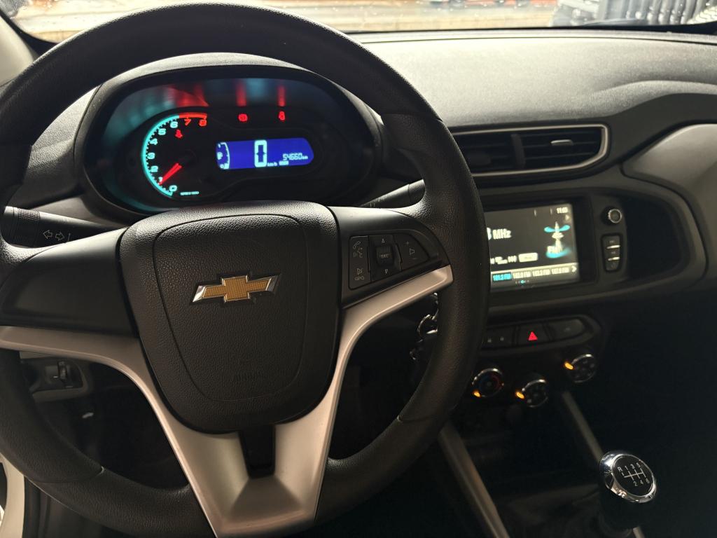 CHEVROLET Onix Hatch - Foto