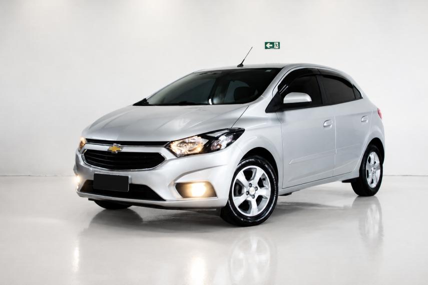 CHEVROLET Onix Hatch - Foto