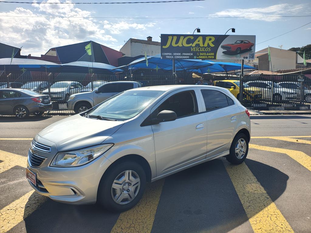 CHEVROLET Onix Hatch - Foto