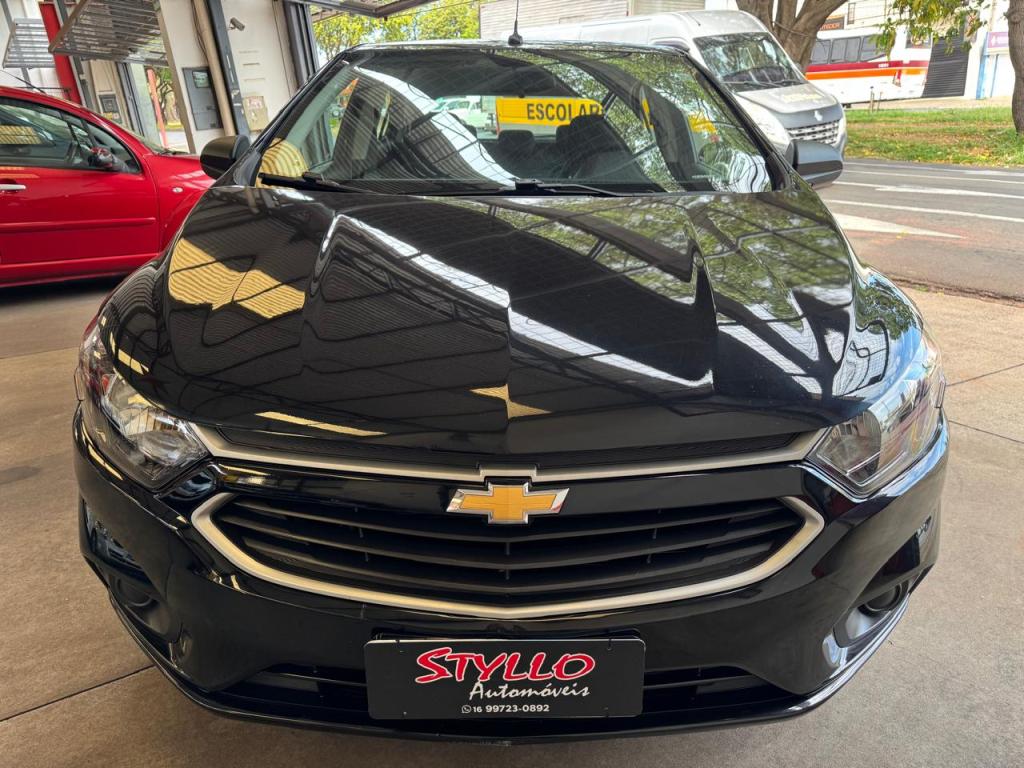 CHEVROLET Onix Hatch - Foto