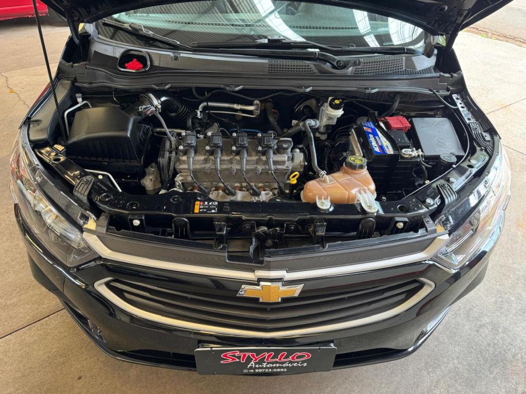 CHEVROLET Onix Hatch - Foto