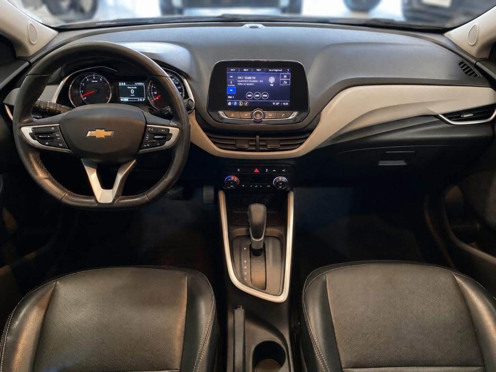 CHEVROLET Onix Hatch - Foto