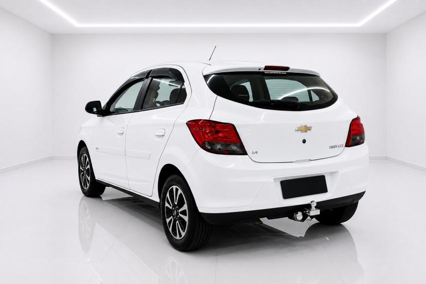 CHEVROLET Onix Hatch - Foto
