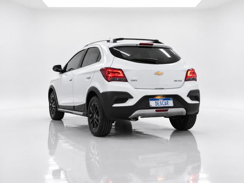 CHEVROLET Onix Hatch - Foto