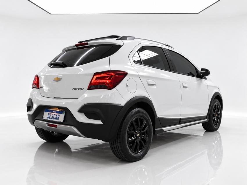 CHEVROLET Onix Hatch - Foto