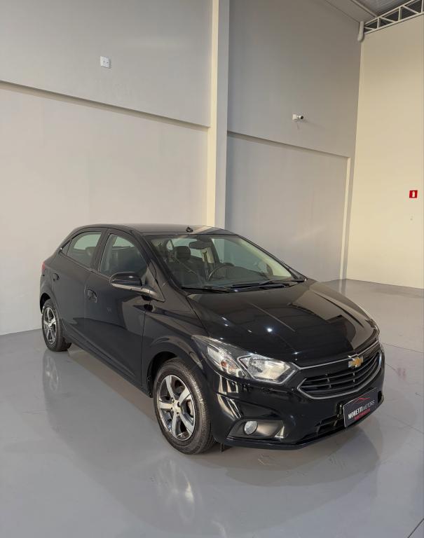 CHEVROLET Onix Hatch - Foto