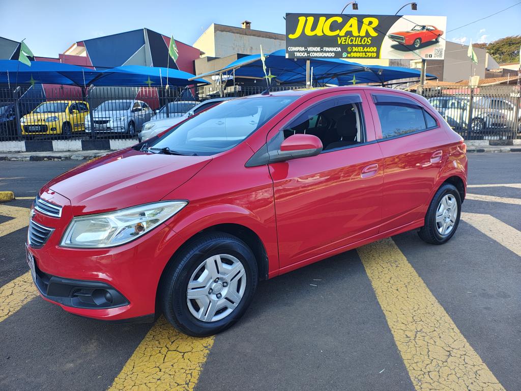 CHEVROLET Onix Hatch - Foto