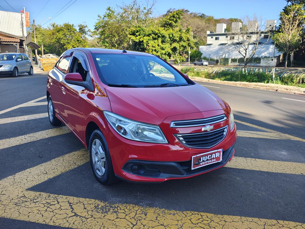 CHEVROLET Onix Hatch - Foto