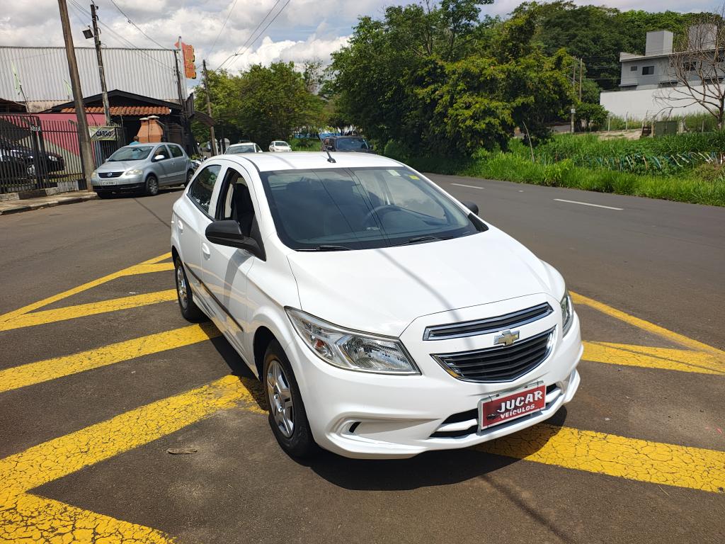 CHEVROLET Onix Hatch - Foto