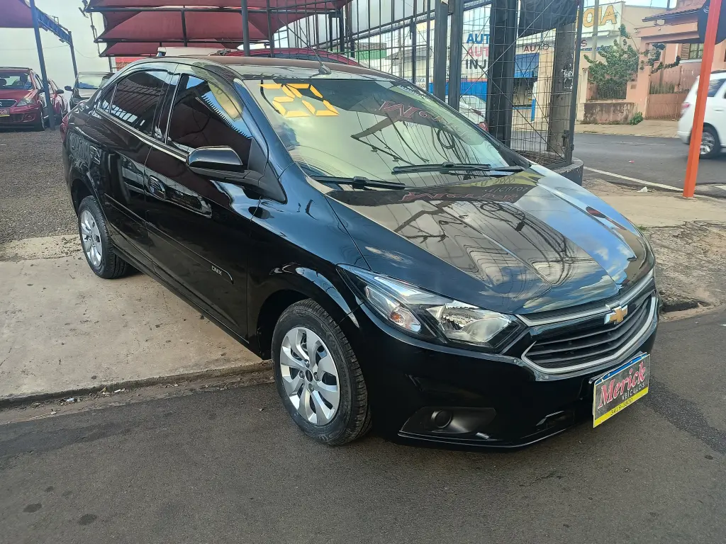 CHEVROLET Onix Sedan - Foto