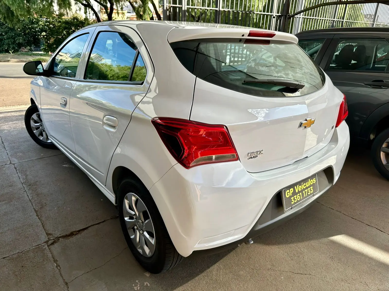 CHEVROLET Onix Sedan - Foto